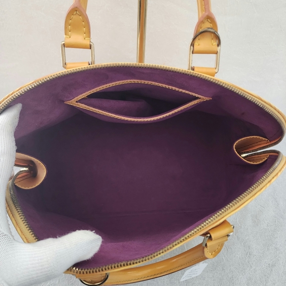 Auth Louis Vuitton Epi Alma Leather Bag - Picture 3 of 10